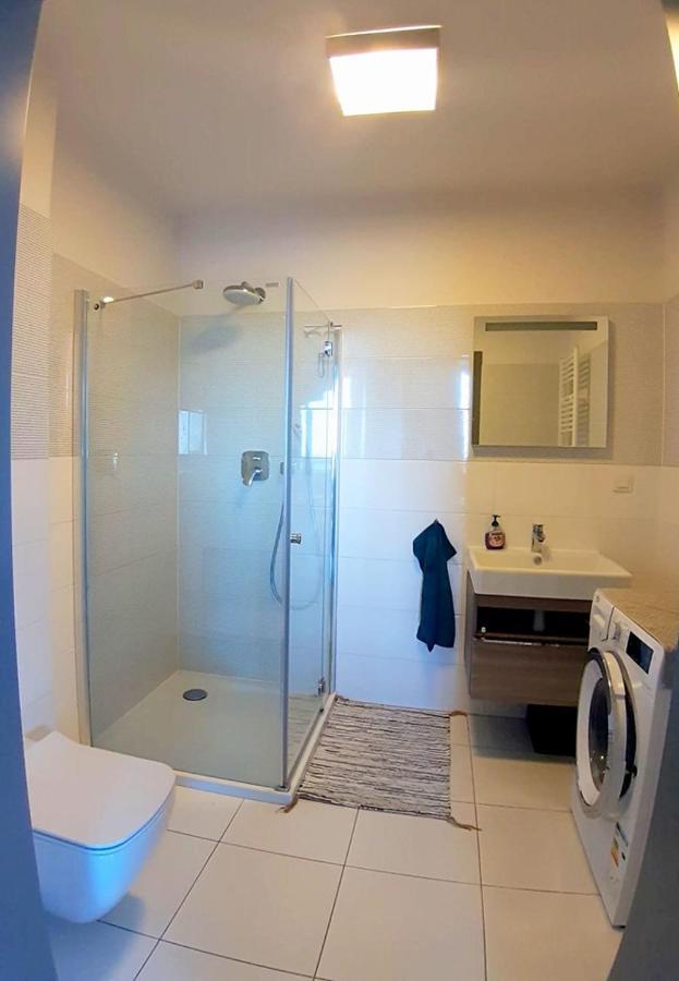 Beztroski Z Widokiem Na Morze 5 Morz Apartment